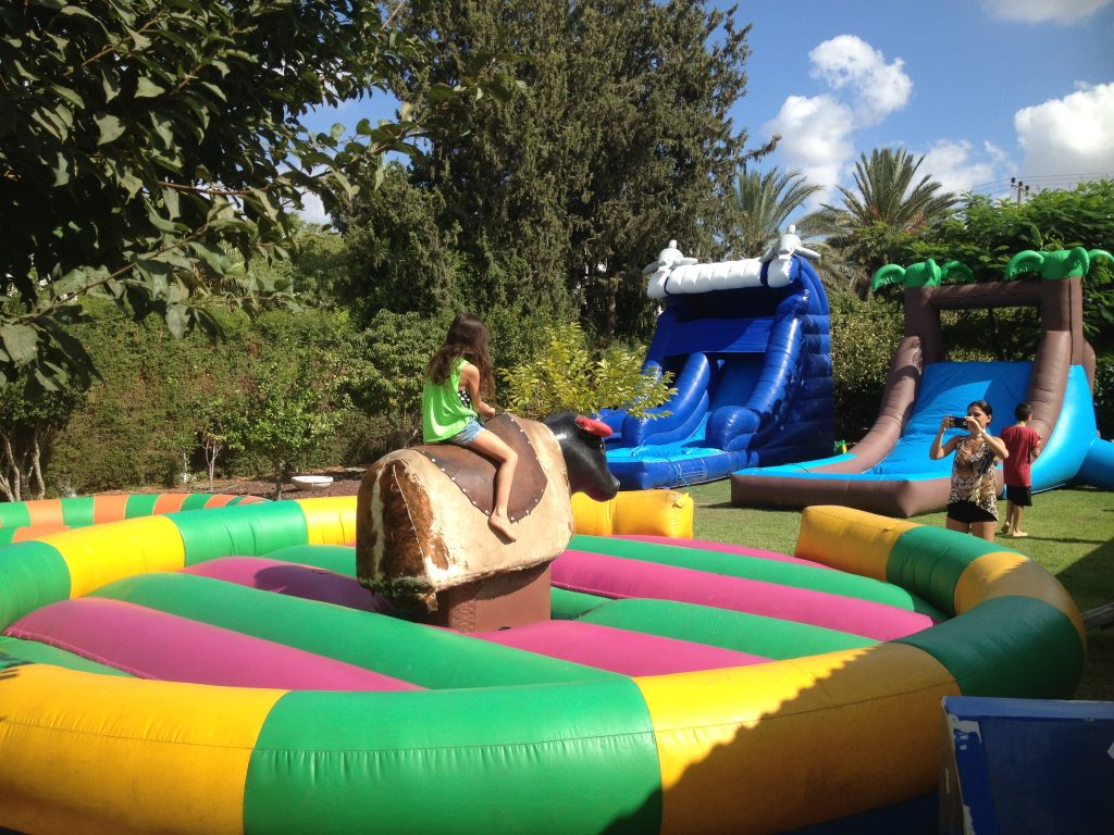 מתחם מתנפחים לאירועים