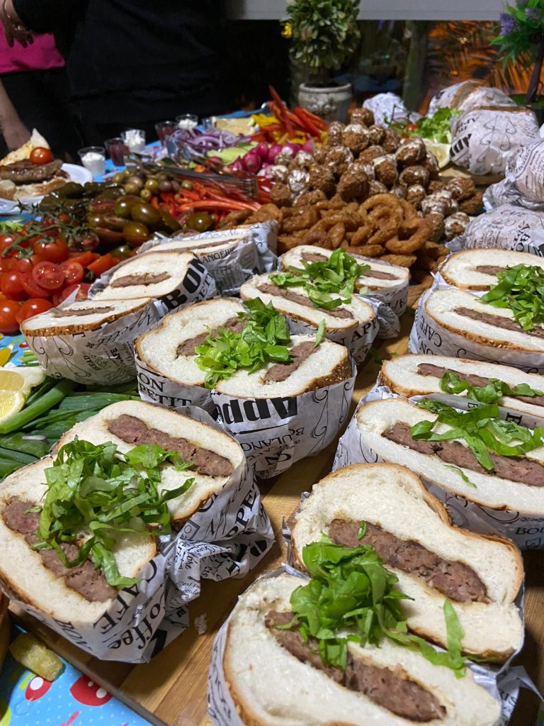 דוכן המבורגר לאירועים