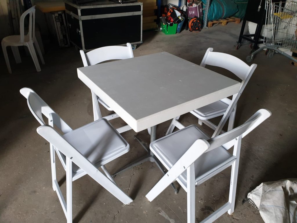 כיסאות תאילנדי