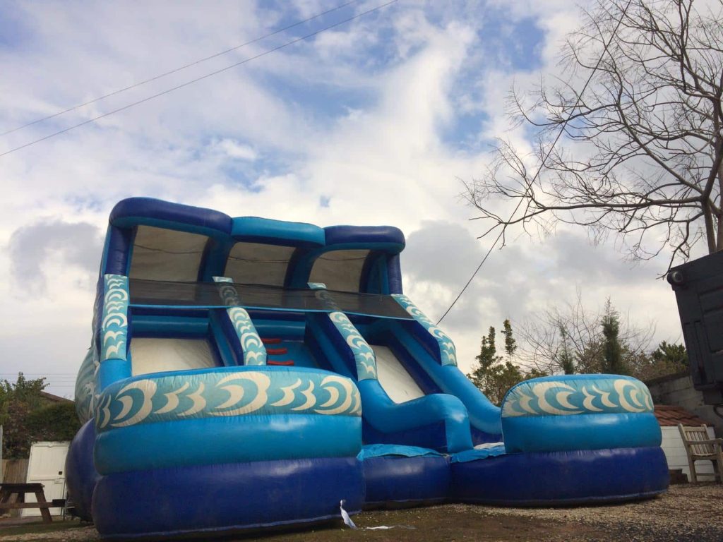 מתקן מתנפח ביג קמיקזה