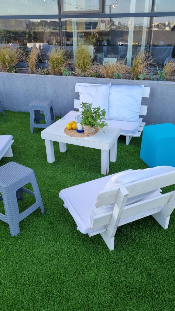 פינת זולה לבנות