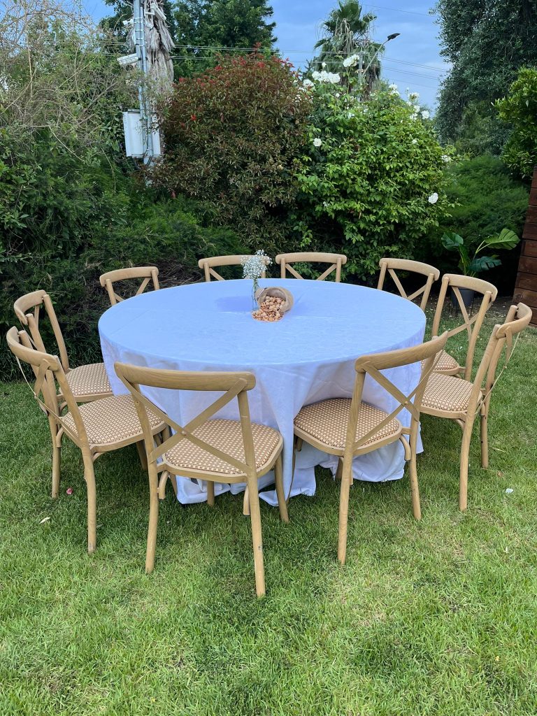 השכרת כיסא עץ כפרי לאירועים | רנטורי