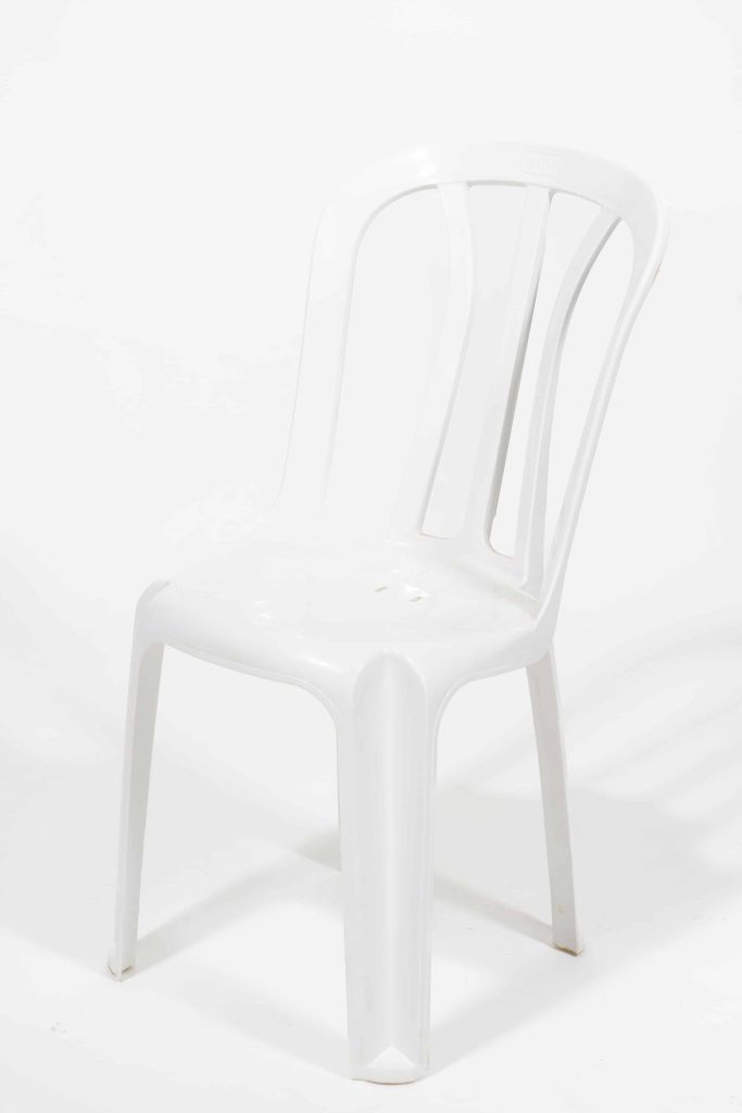 השכרת כסאות פלסטיק